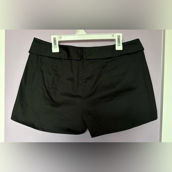 Aritzia (Tallula) skort - Picture 3 of 3